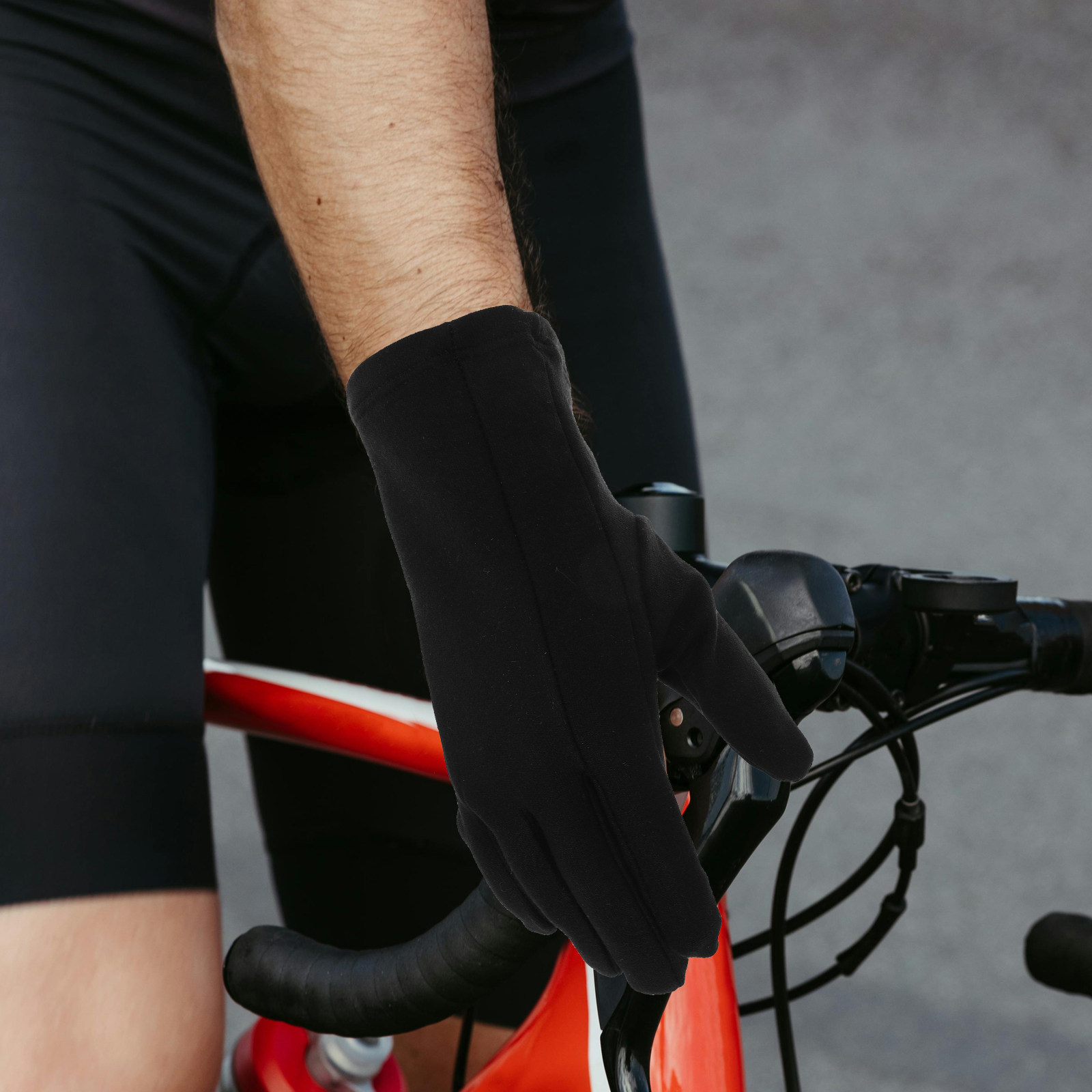 タッチスクリーン対応 レディース スキーグローブ ブラック  - Snow Glove Insulated のレビューと価格